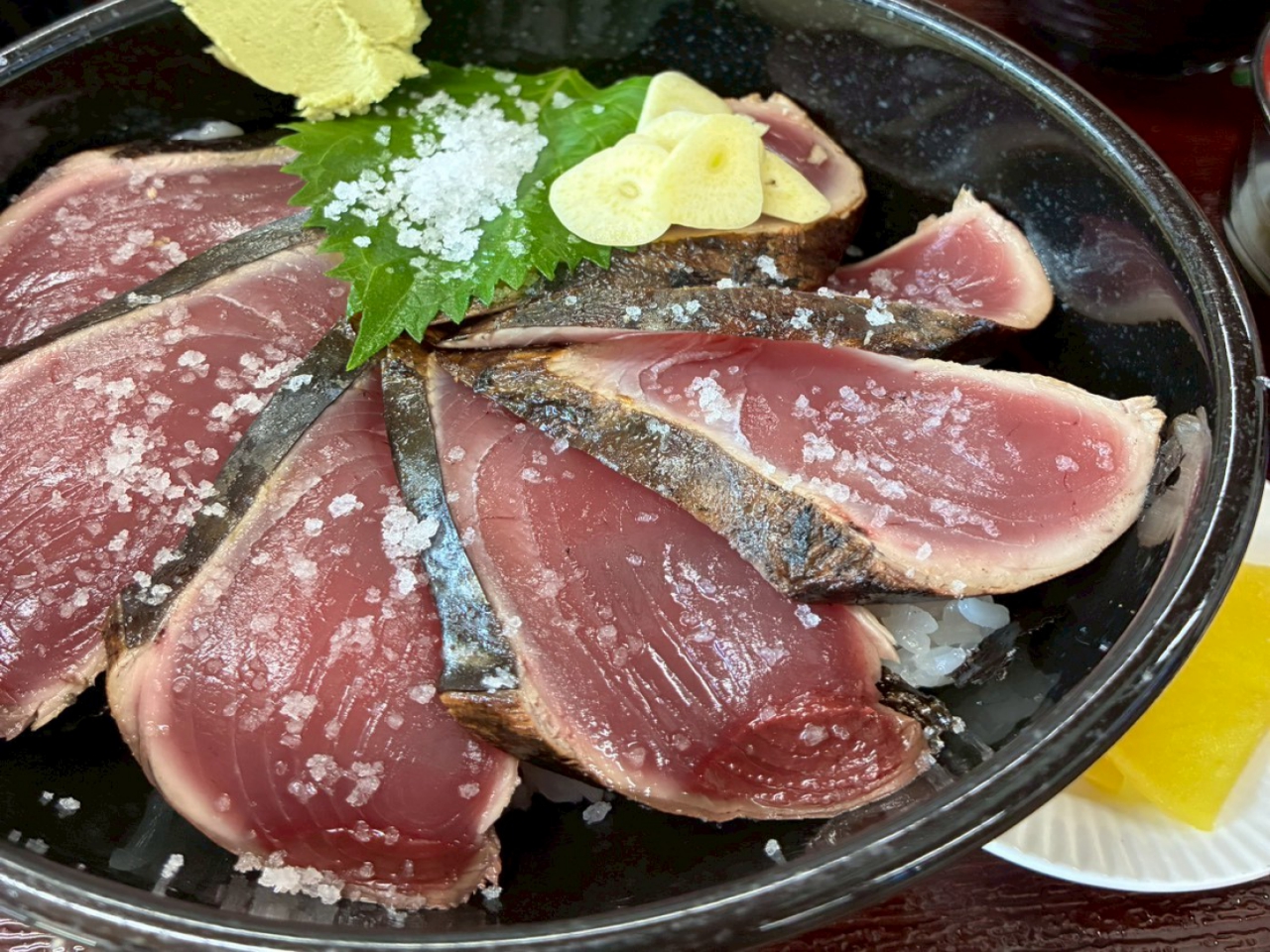 高知県産カツオの藁焼き